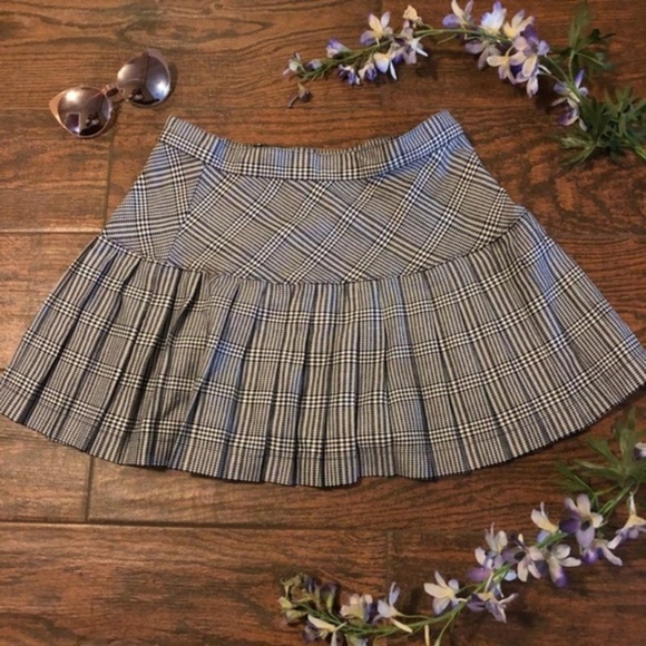 NWT Forever21 mini skirt Size M - Picture 2 of 4